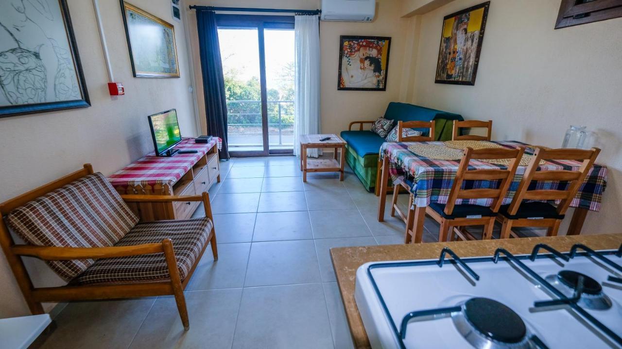 Teras Butik Apart 카라부룬 외부 사진
